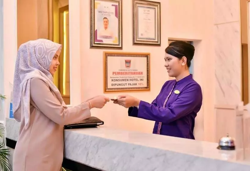 Daima Hotel Padang