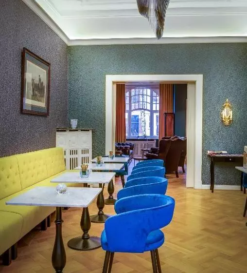 هتل Monopol Boutique