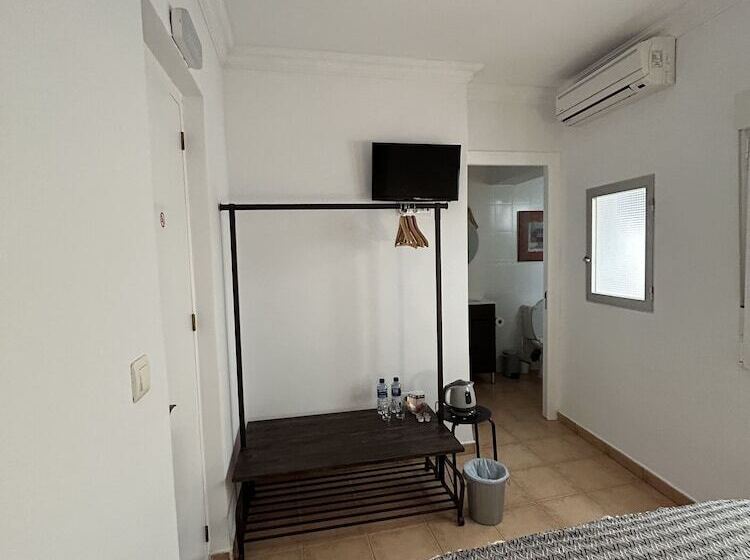 بنسيون Las Brisas Estepona