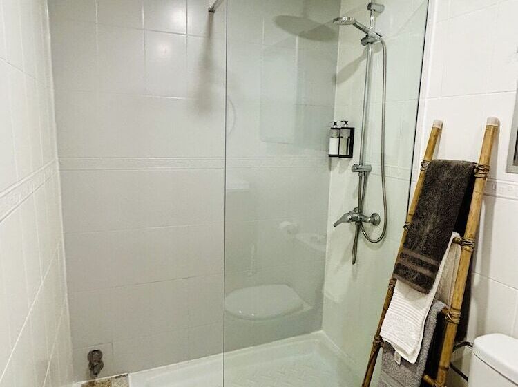 بنسيون Las Brisas Estepona