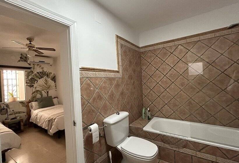 بنسيون Las Brisas Estepona