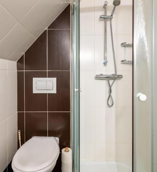 פנסיון Leylaria