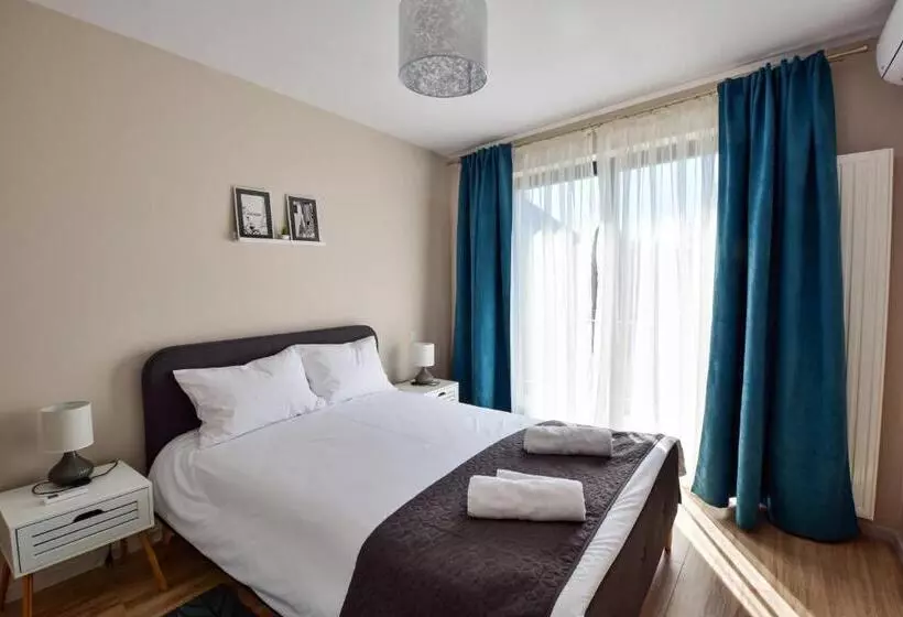 ホテル Mandarin Premium Apartments