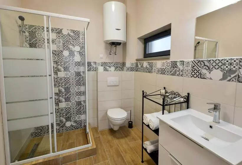 ホテル Mandarin Premium Apartments