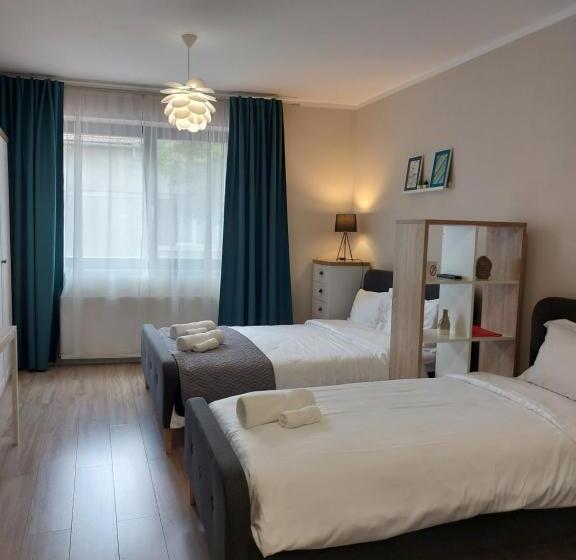 هتل Mandarin Premium Apartments