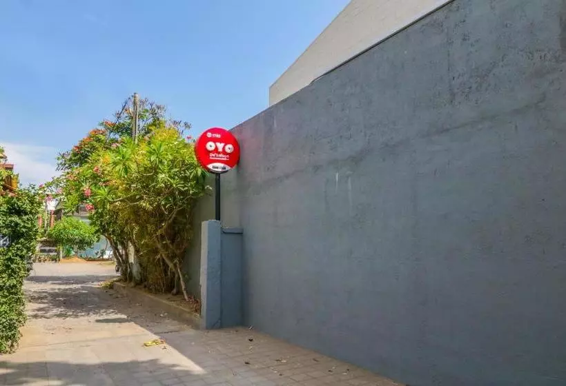ホテル Oyo 1755 De Balcon Accomodation