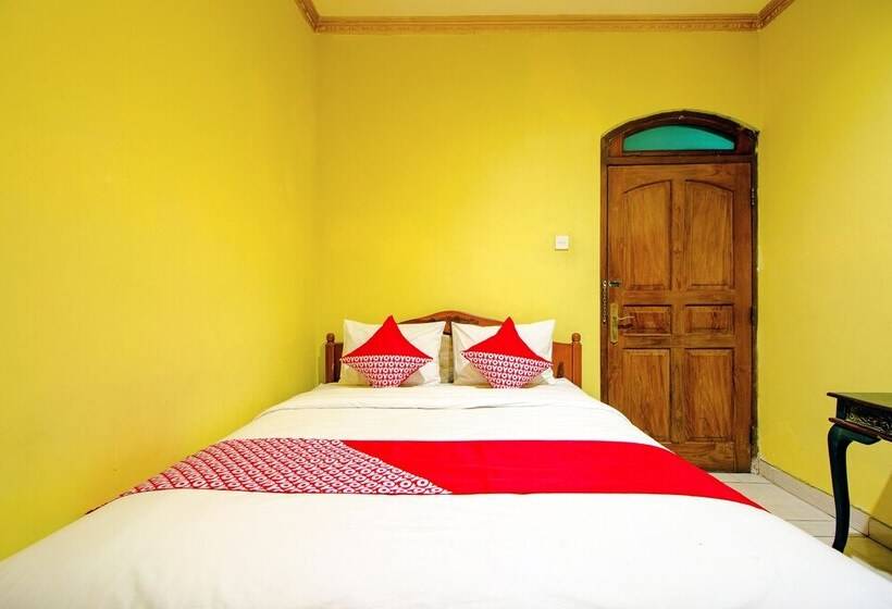 בית מלון כפרי Oyo 1770  Mawar Saron 2