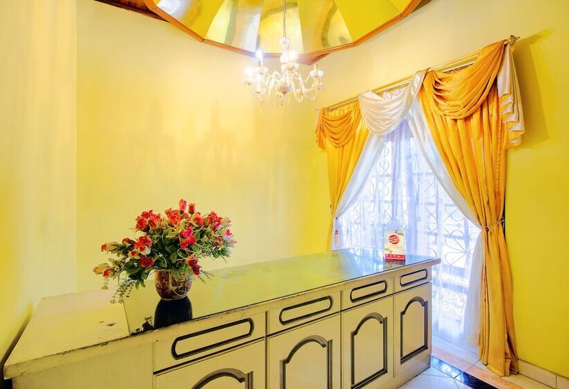 בית מלון כפרי Oyo 1770  Mawar Saron 2