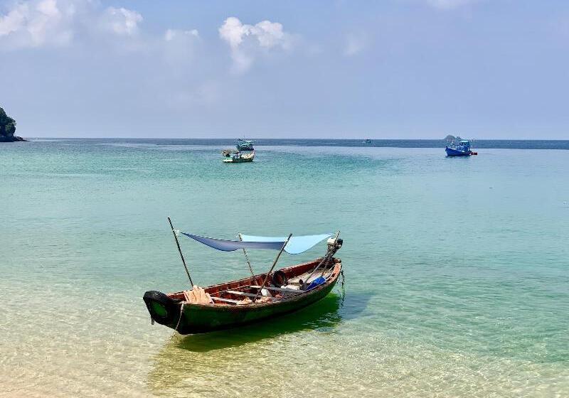 هتل Canary Bungalow