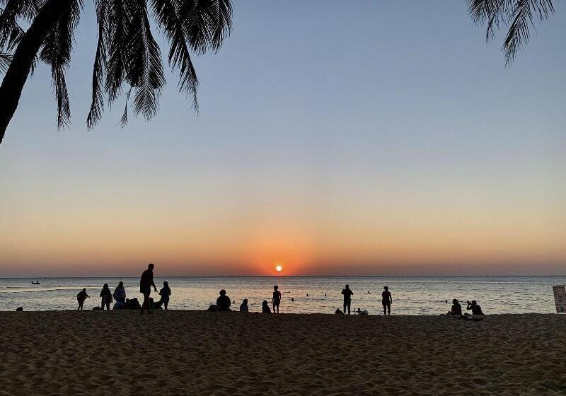 هتل Canary Bungalow