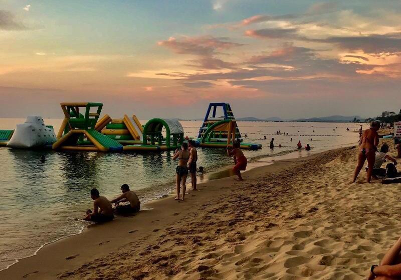 هتل Canary Bungalow