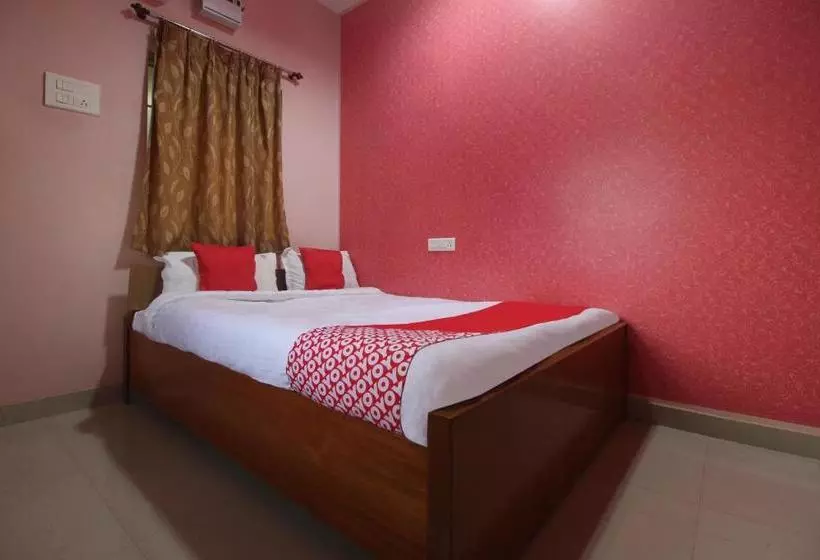 Hotelli Oyo 61146 Sivam Complex