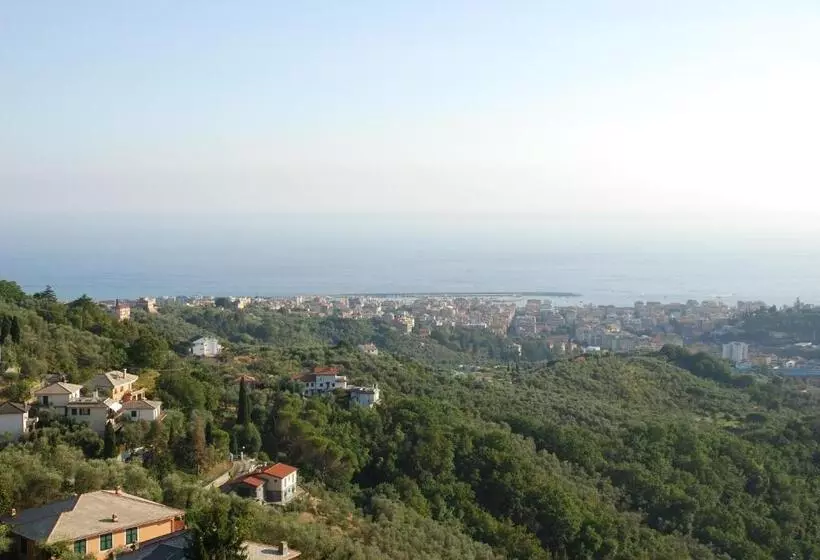 Aamiaismajoitus (B&B) Villa Rocca Leivi