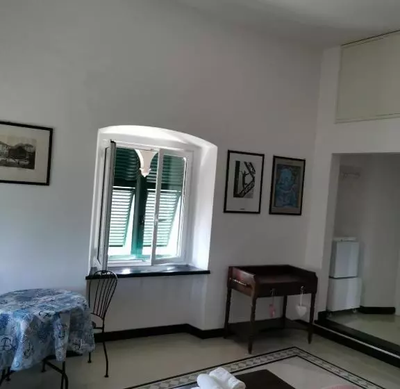 Aamiaismajoitus (B&B) Villa Rocca Leivi