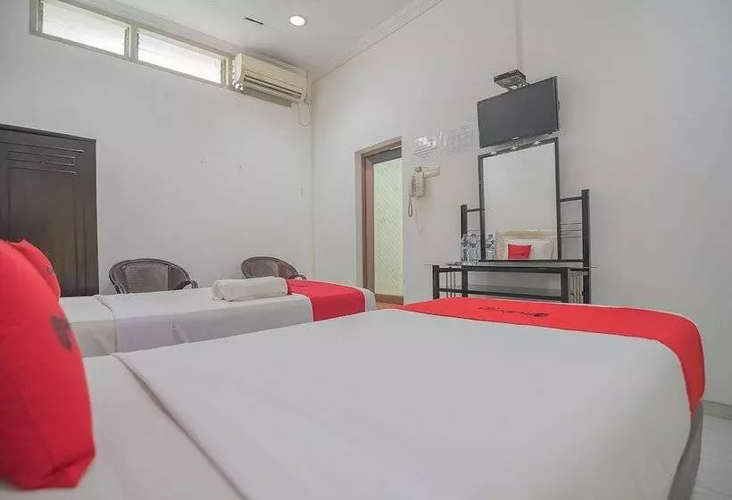 Hotelli Reddoorz @ Jalan R.e. Martadinata Sukabumi