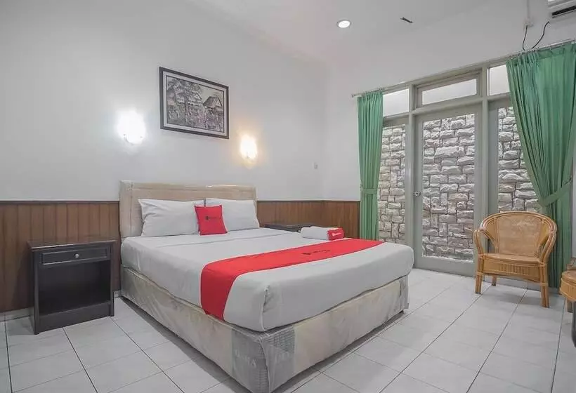 Hotelli Reddoorz @ Jalan R.e. Martadinata Sukabumi