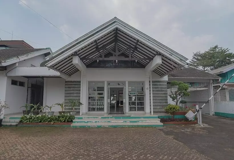 Hotelli Reddoorz @ Jalan R.e. Martadinata Sukabumi