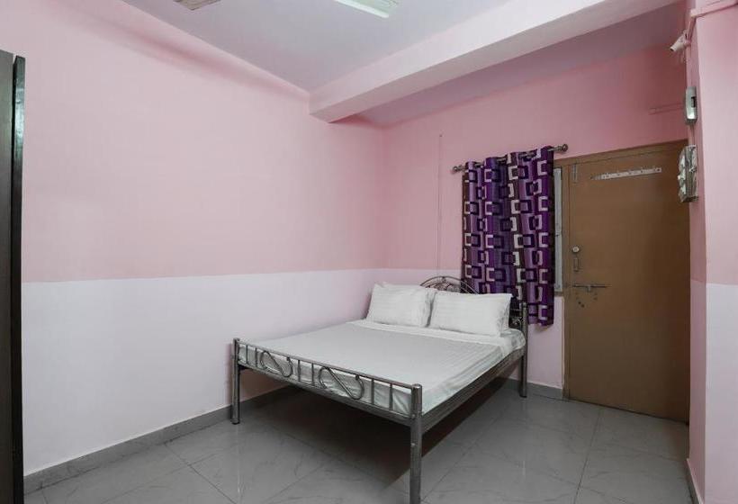 Hotell Spot On 48716 Gayatri Guest House