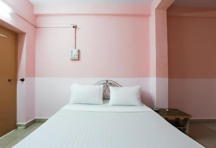 Hotell Spot On 48716 Gayatri Guest House