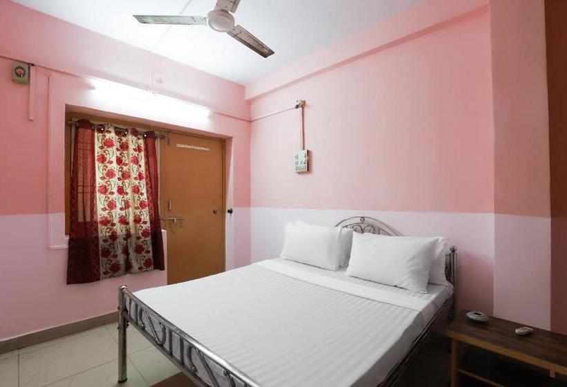 Hotell Spot On 48716 Gayatri Guest House