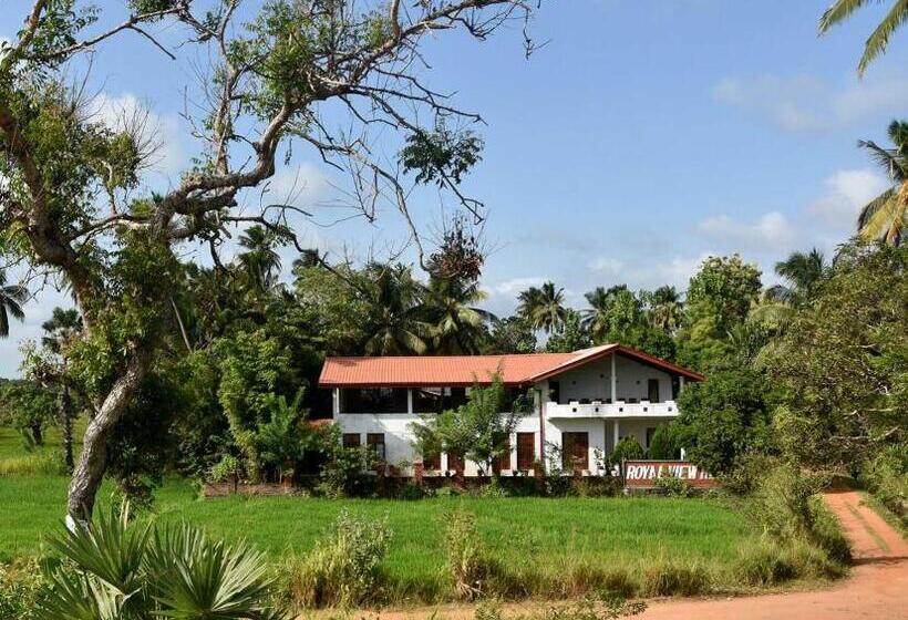 پانسیون Royal Views Residence