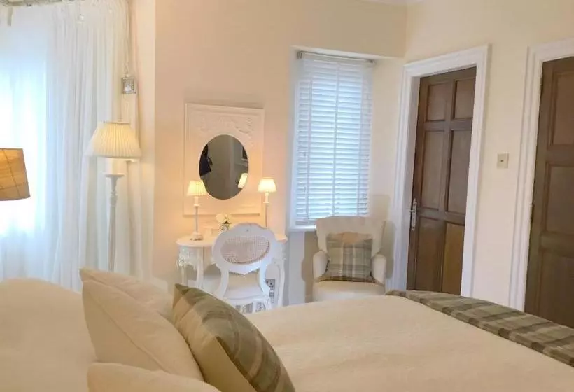Bed and Breakfast Carnaby Lodge