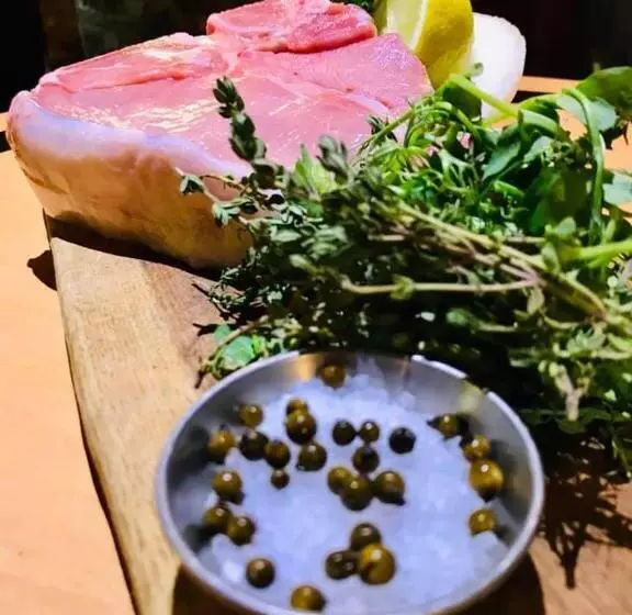 ホテル Michelangelos   Rooms, Restaurant & Bar