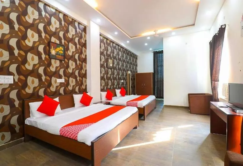 Hotelli Oyo 60553 Hari Pearl Residency Deluxe