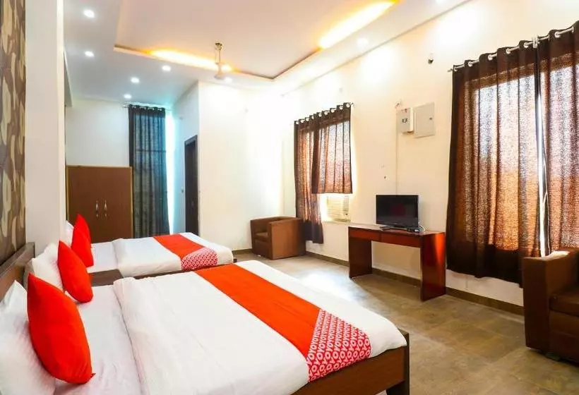 Hotelli Oyo 60553 Hari Pearl Residency Deluxe