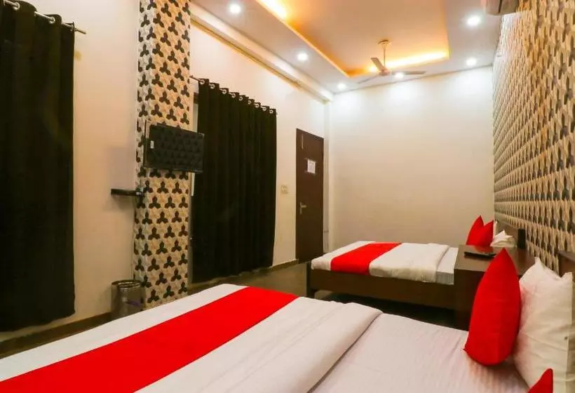 Hotelli Oyo 60553 Hari Pearl Residency Deluxe