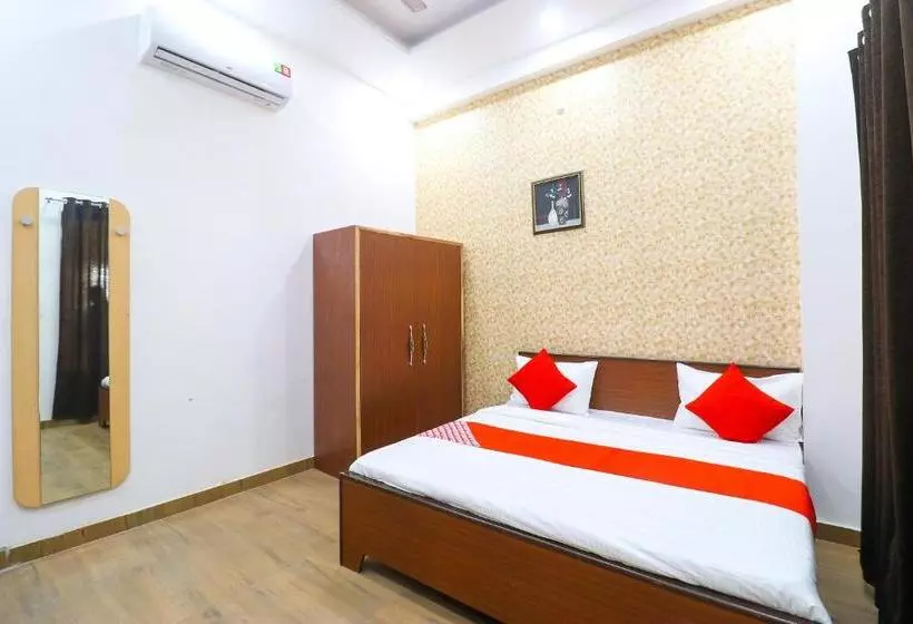 Hotelli Oyo 60553 Hari Pearl Residency Deluxe