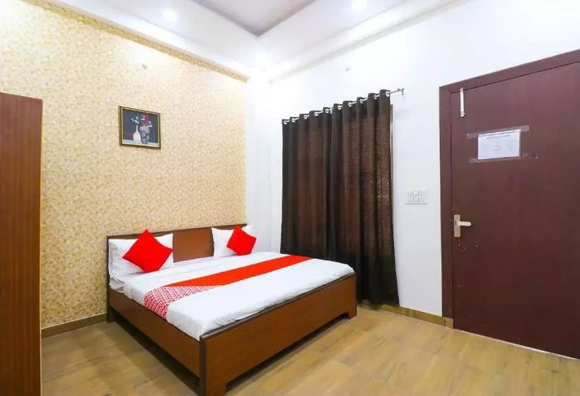 Hotelli Oyo 60553 Hari Pearl Residency Deluxe