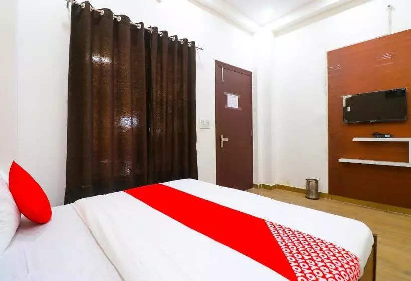 Hotelli Oyo 60553 Hari Pearl Residency Deluxe