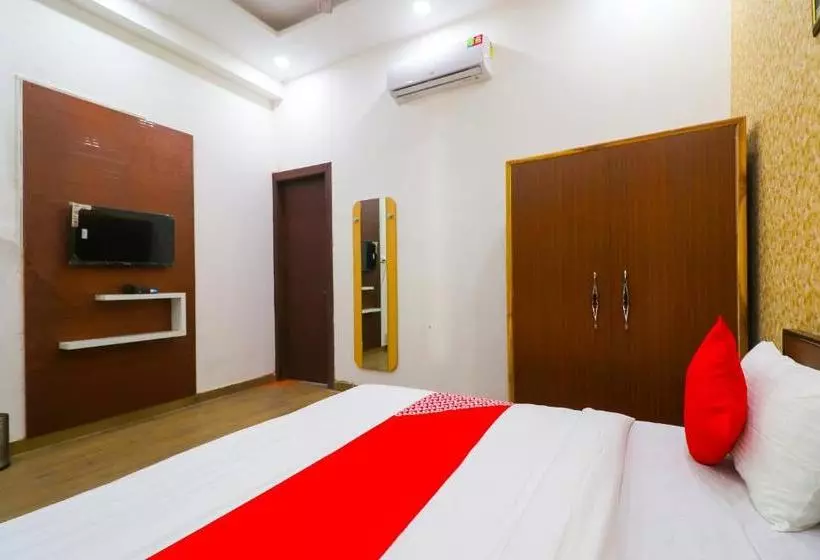 Hotelli Oyo 60553 Hari Pearl Residency Deluxe