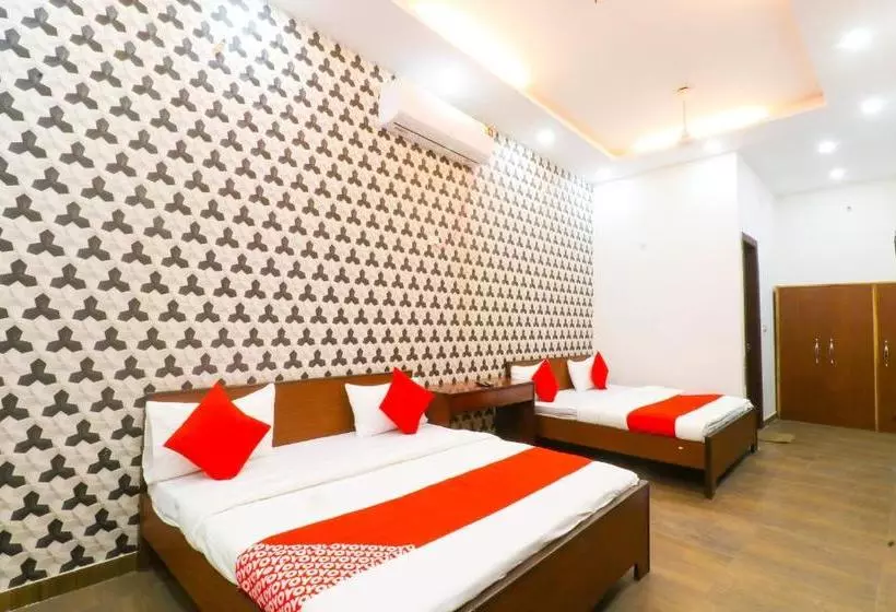 Hotelli Oyo 60553 Hari Pearl Residency Deluxe
