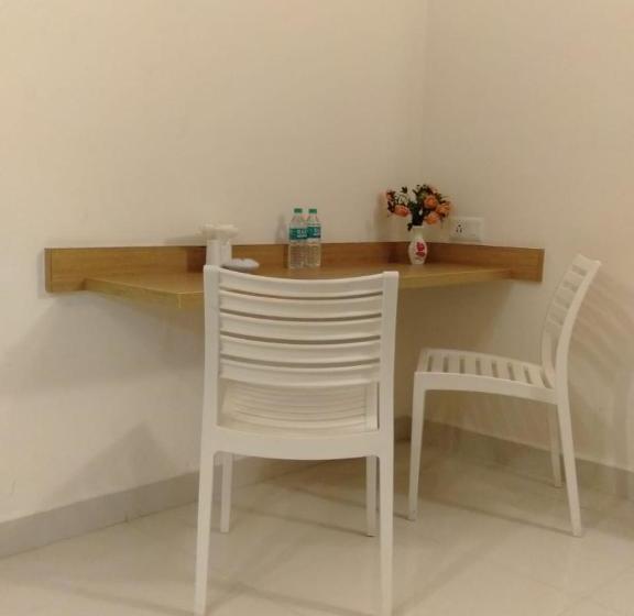 Hotel The Nest Compact Inn