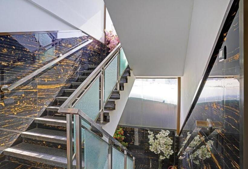 Prime Grand Hotel, Mumbai