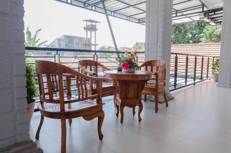 هتل Capital O 1566 El Reyshi Family Residence