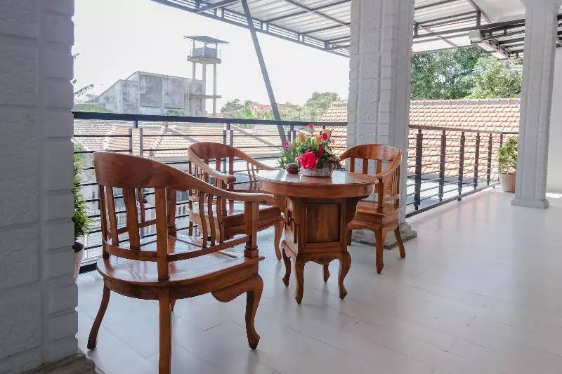 هتل Capital O 1566 El Reyshi Family Residence