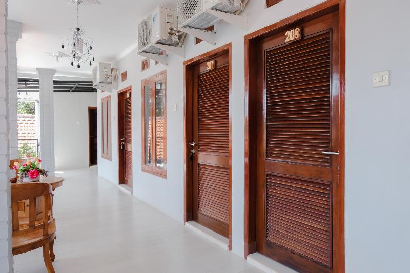 Hotell Capital O 1566 El Reyshi Family Residence