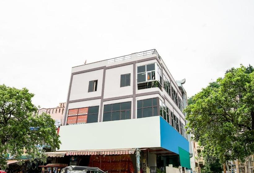 Hotell Fabexpress Akshaya Nest