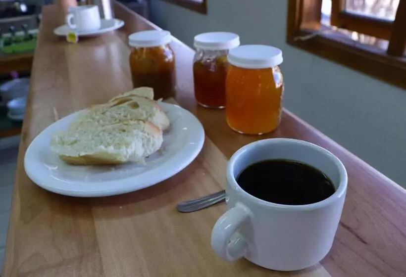 Yaghan Hostel