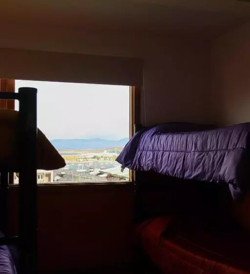 Yaghan Hostel