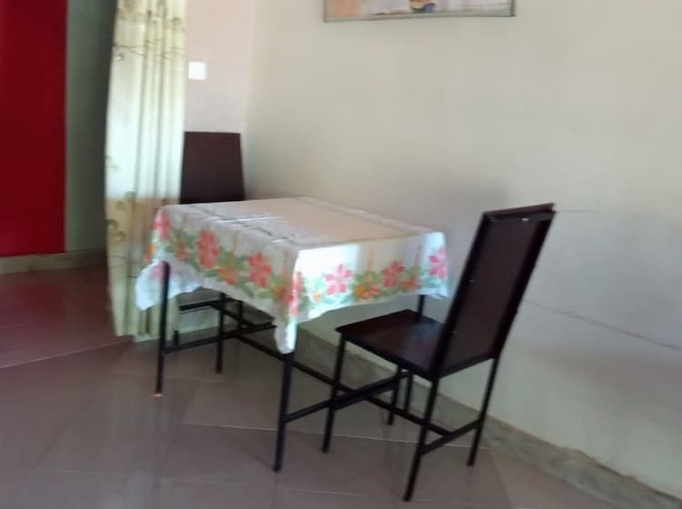 تختخواب و صبحانه Joppers Guest House