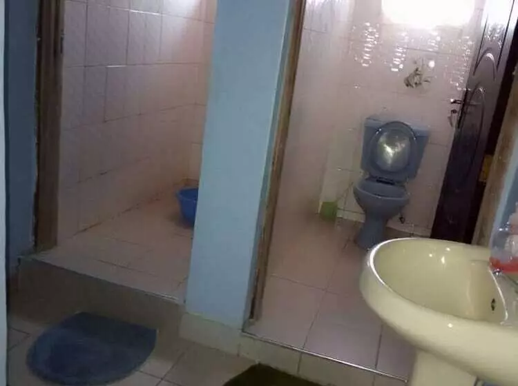 تختخواب و صبحانه Joppers Guest House