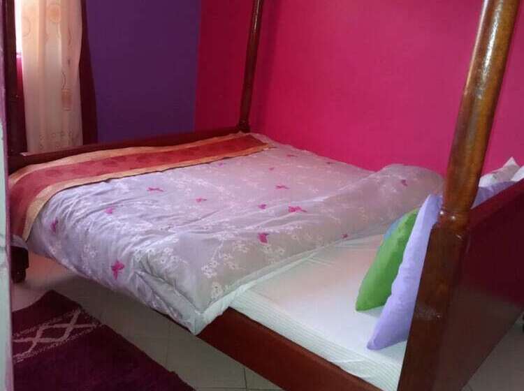 تختخواب و صبحانه Joppers Guest House