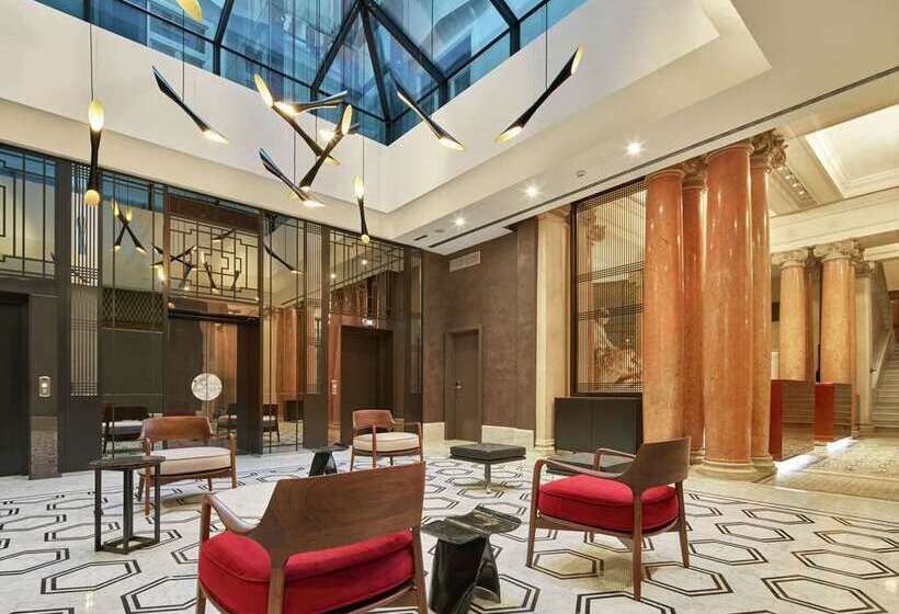 هتل Doubletree By Hilton Trieste