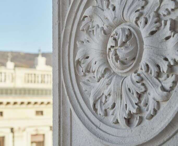 هتل Doubletree By Hilton Trieste