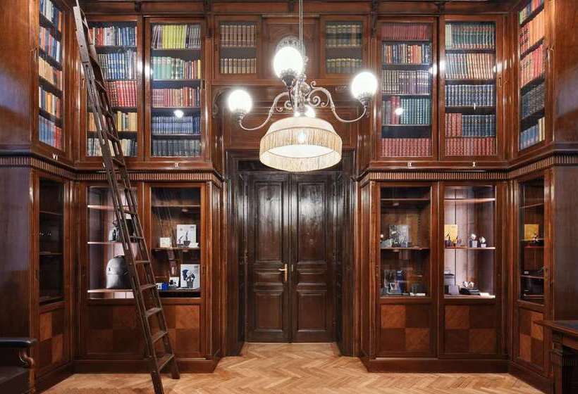 هتل Doubletree By Hilton Trieste