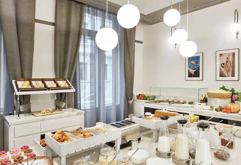 هتل Doubletree By Hilton Trieste